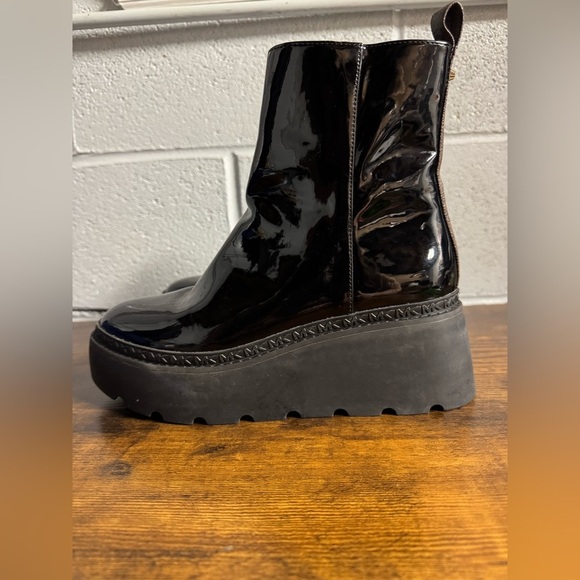 MICHAEL KORS Geller Patent Leather Rubber Wedge‎ Booties  black Size 7M - Picture 4 of 12